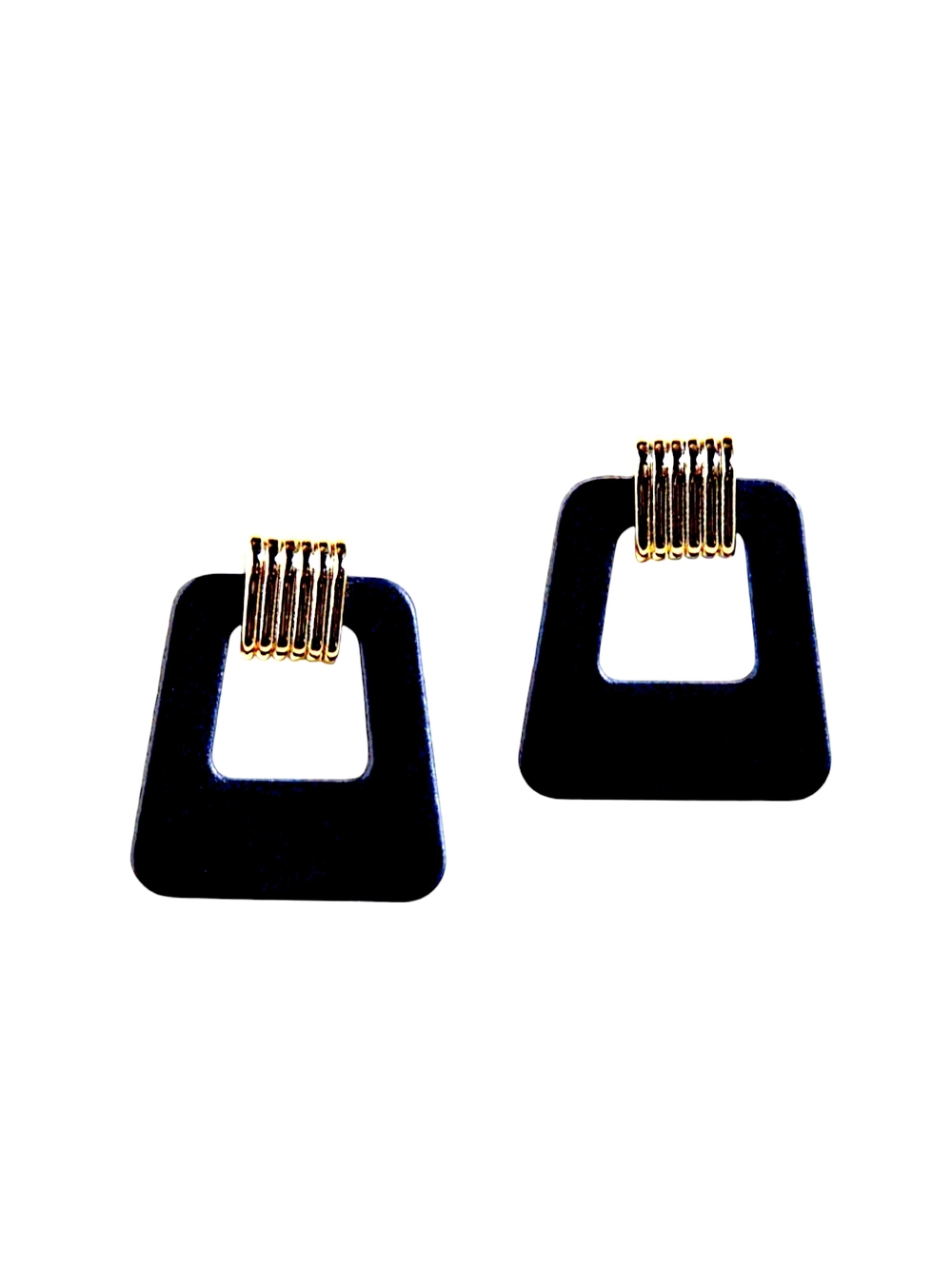 Nickel & Suede NWOT Black and Gold AVERY's